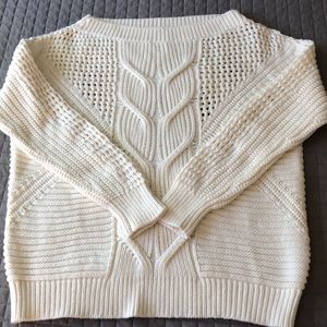 EUC - ⛄️ EXPRESS Winter White Cableknit Sweater